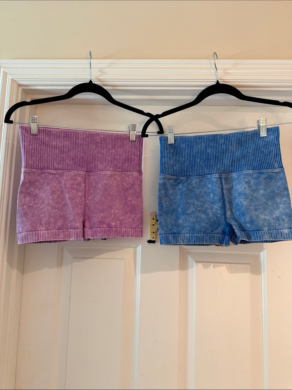 Zenana Outfitters High-Waist Leggings & bike shorts 4 piece lot like new - Picture 4 of 5